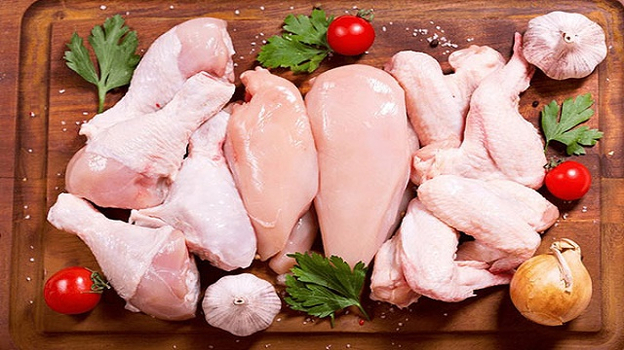 Chọn gà tươi ngon giúp món ăn tròn vị hơn
