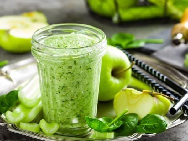 Dinh dưỡng trọn vẹn trong một ly nước ép xanh mướt.