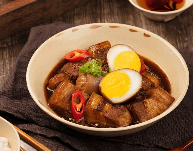 Cần bảo quản thịt kho trong ngăn mát để bảo đảm độ ngon